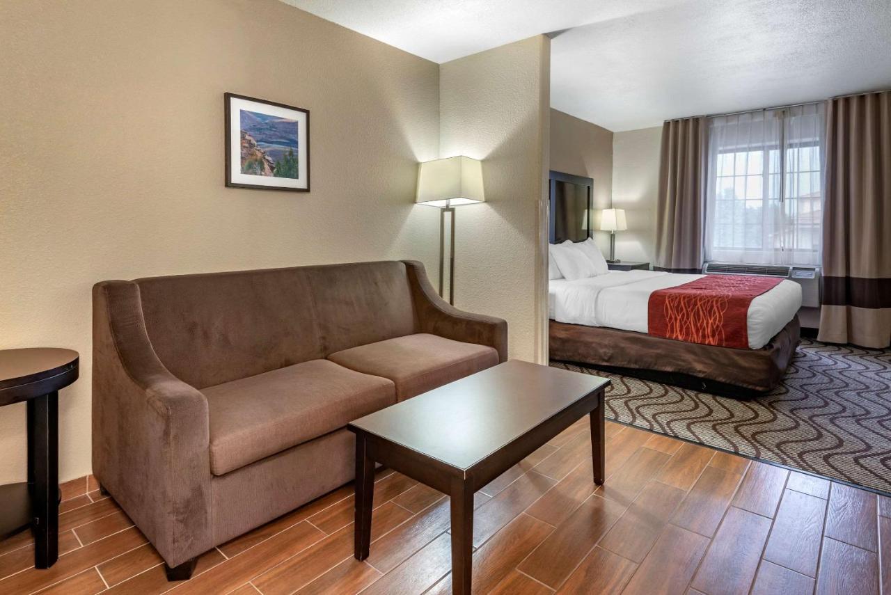 Comfort Inn & Suites Fruita Bagian luar foto