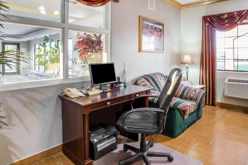 Comfort Inn & Suites Fruita Bagian luar foto
